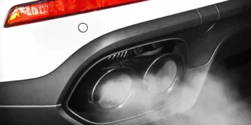 Atenção à cor do fumo no escape! Pode ter uma avaria grave