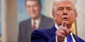 Guerra na Ucrânia? Trump diz que a Rússia “tem as cartas na mão”