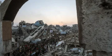 Sobe para 10 número de mortos de ataque de Israel a Gaza no sábado