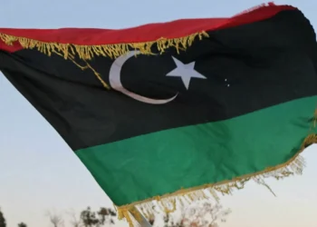 UE prolonga por 2 anos missão naval de apoio ao embargo de armas à Líbia