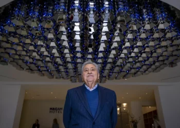 Quem é Armando Martins, para quem colecionar é uma “droga boa”?