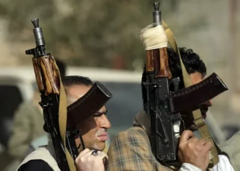 Rebeldes houthis do Iêmen ameaçam responder após bombardeios americanos