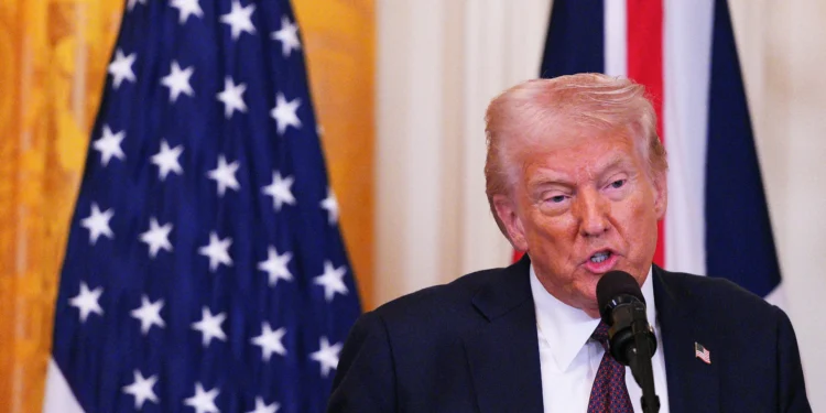 Planalto tenta encontrar saída diplomática para tarifas de Trump