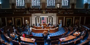 EUA. Lei para financiamento do governo passa na Câmara de Representantes