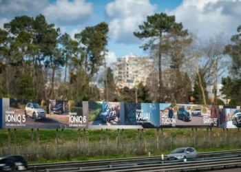 Um dos maiores outdoors do país é da Hyundai. Já passou por ele?