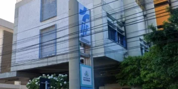 Voo com mais 135 brasileiros deportados chegam ao Brasil neste sábado (15)