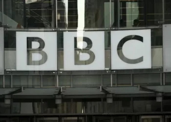 BBC anuncia departamento de inteligência artificial como resposta à mudança no consumo de notícias