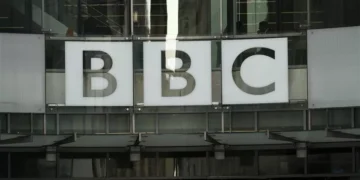 BBC anuncia departamento de inteligência artificial como resposta à mudança no consumo de notícias