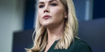 Casa Branca rejeita ideia de devolução da Estátua da Liberdade