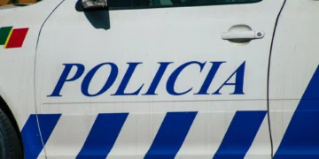 “Um anjo”. Mulher agradece a PSP que a ajudou após acidente em Lisboa