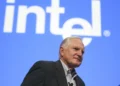 Ex-CEO da Intel sugere “despedir conselho e contratar” antigo líder
