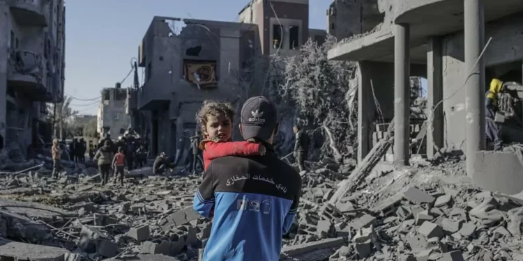 Israel suspende entrega de ajuda humanitária em Gaza