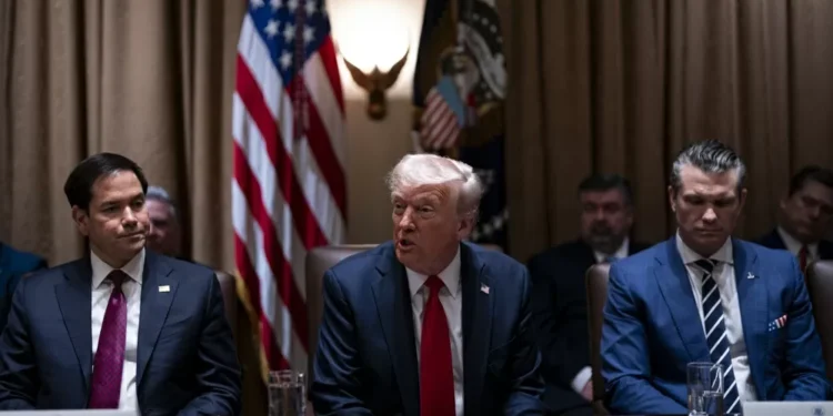 Jornalista recebe por engano plano de guerra secreto dos EUA contra rebeldes houthis