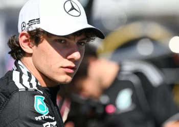 Saudades do velho amor? Engenheiro da Mercedes chama “Lewis” a Antonelli