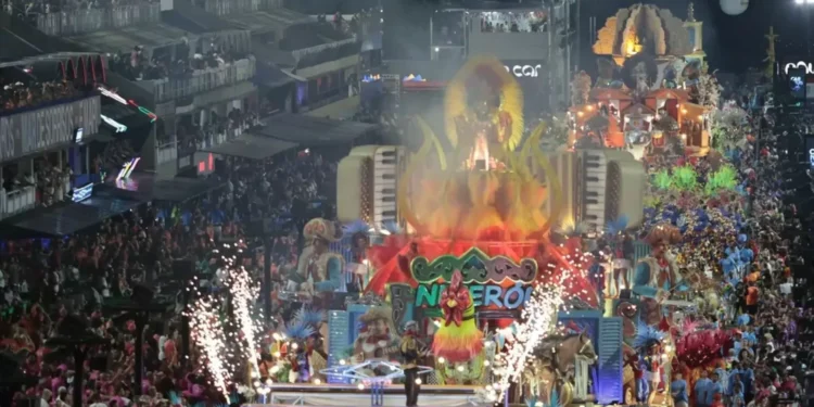 Acadêmicos de Niterói vence Série Ouro do Carnaval do RJ; veja notas