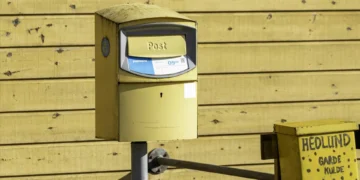 Adeus cartas, olá encomendas. Serviço postal dinamarquês deixa de entregar envelopes em junho