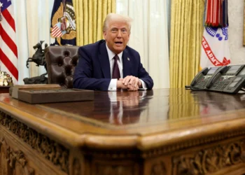 “Estamos tendo discussões com o Hamas”, diz Trump sobre soltura de reféns