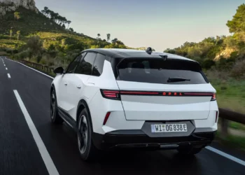 Este é o novo Opel Grandland. Já tem preços para Portugal