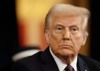 Trump assina decreto para fechar Departamento de Educação dos Estados Unidos