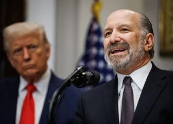 Trump deve aliviar alívio de tarifas para México e Canadá, diz secretário de Comércio