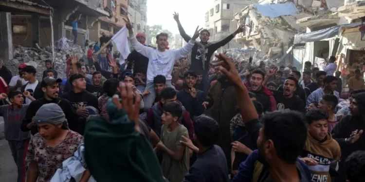 Manifestantes vão às ruas na Cidade de Gaza aos gritos de ‘fora, Hamas’ para protestar contra o movimento palestino