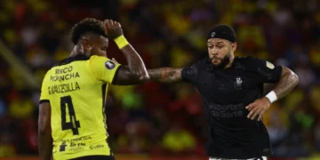 Corinthians: Ramón Díaz confirma discussão entre Gustavo Henrique e Memphis