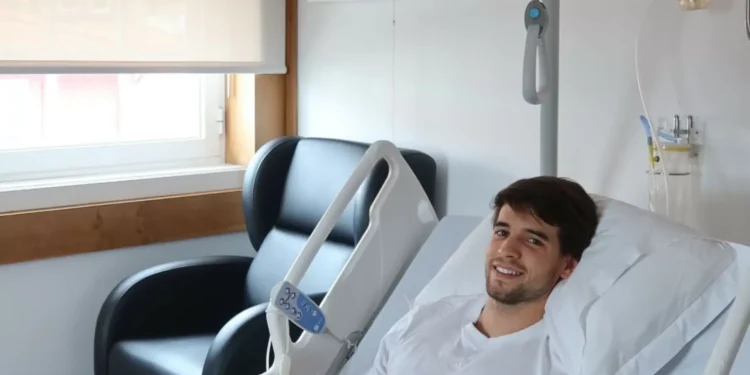 Daniel Bragança deixou hospital e voltou para casa… em clima de festa