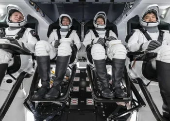 Conheça Crew-10, missão da SpaceX que irá liberar astronautas da Starliner