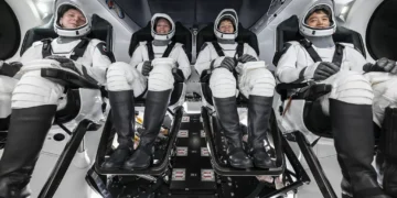 Conheça Crew-10, missão da SpaceX que irá liberar astronautas da Starliner