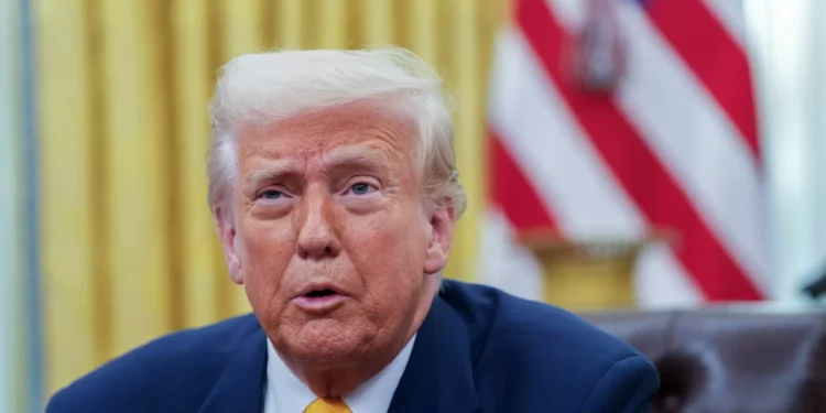 Trump sugere que EUA assumam controlo de centrais nucleares ucranianas