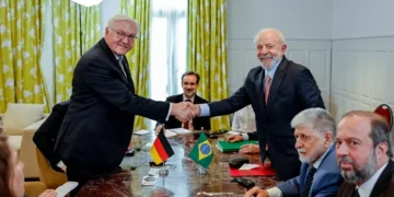 Lula se reúne com presidente da Alemanha e candidata do Equador durante visita ao Uruguai