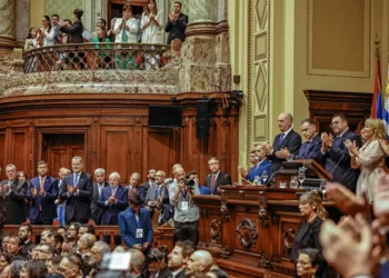 Lula participa da posse de novo presidente do Uruguai e reencontra Mujica: ‘Acima da média dos seres humanos’