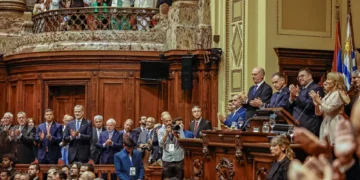 Lula participa da posse de novo presidente do Uruguai e reencontra Mujica: ‘Acima da média dos seres humanos’