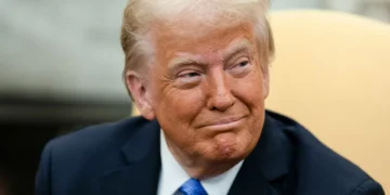 Mais de metade dos alemães e dos britânicos consideram Trump “ditador”