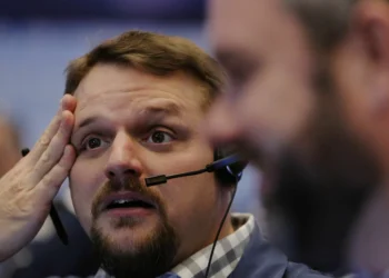 Tarifas de Trump levam empresas a perderem US$ 4,3 tri em valor de mercado