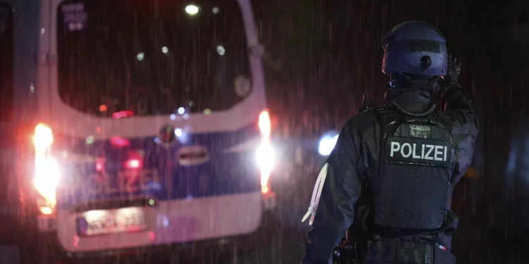 Médico acusado de matar 15 pacientes com drogas letais