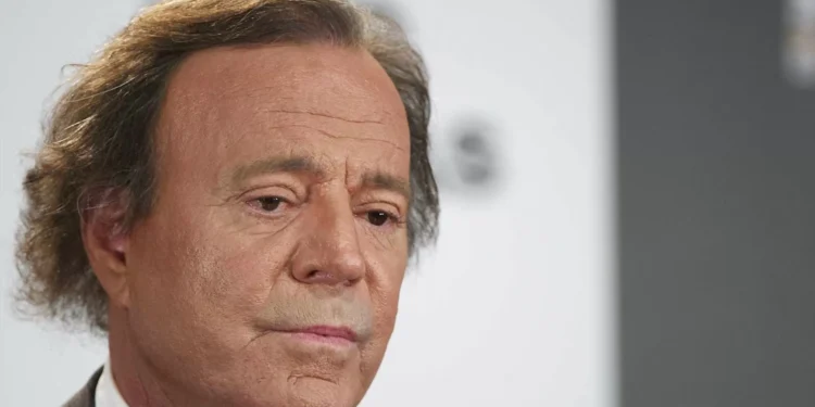 Julio Iglesias faz esclarecimento sobre o seu (real) estado de saúde