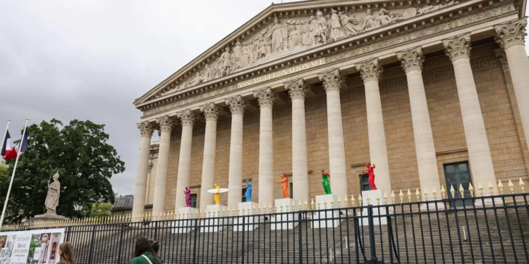 Parlamento francês aprova legislação de combate ao tráfico de droga