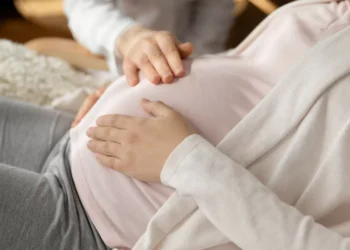 Cortes na ajuda ameaçam progresso para acabar com mortalidade materna