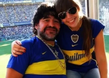 Filha mais velha viu Maradona morrer em casa nojenta e com cheiro a urina
