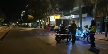 Bomba explode no centro de Atenas sem provocar vítimas