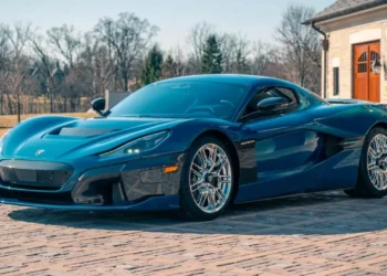 Há um (muito raro) Rimac Nevera à venda