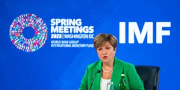 Diretora do FMI insinua que Argentina deve ‘manter o rumo’ das reformas econômicas