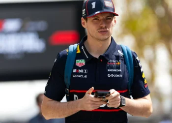 Rumores crescem. Schumacher vê Verstappen noutra equipa em 2026