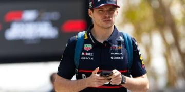 Rumores crescem. Schumacher vê Verstappen noutra equipa em 2026