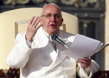 Papa Francisco promoveu diálogo entre religiões, diz rabino argentino à CNN