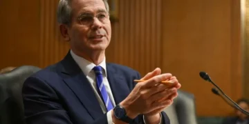 Política tarifária de Trump pode arrecadar até US$ 600 bilhões, diz Secretário do Tesouro dos EUA