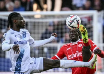 FC Porto pensa em ex-Vitória SC para o lado esquerdo da defesa