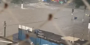 Chuva forte deixa mais de 50 mil imóveis sem luz na Grande São Paulo