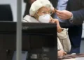 Uma das últimas condenadas por crimes na Alemanha nazi morre aos 99 anos